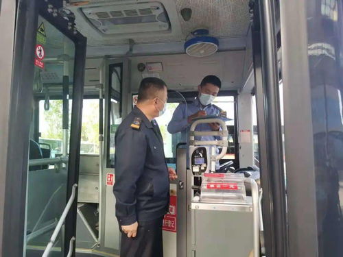 整作風(fēng) 提服務(wù) 樹形象——XX公共汽車公司深入開展文明服務(wù)作風(fēng)整頓活動，全面提升校車運(yùn)營服務(wù)水平